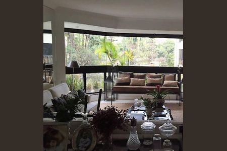 Apartamento à venda com 227m², 3 quartos e 3 vagas