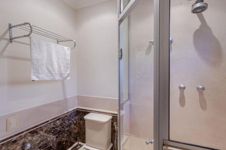 Apartamento à venda com 368m², 4 quartos e 4 vagasBanheiro da Suíte 1