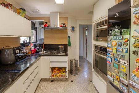 Apartamento à venda com 368m², 4 quartos e 4 vagasCozinha