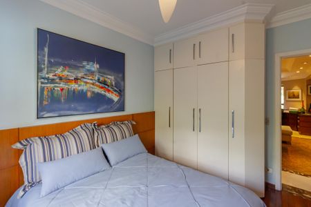 Apartamento à venda com 368m², 4 quartos e 4 vagasSuíte 1