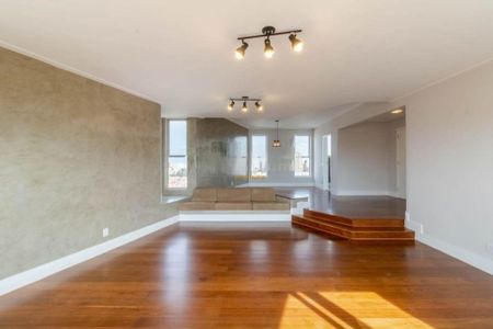 Apartamento à venda com 212m², 4 quartos e 3 vagas