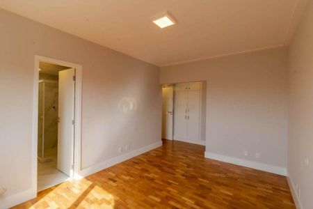 Apartamento à venda com 212m², 4 quartos e 3 vagas