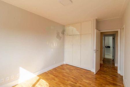 Apartamento à venda com 212m², 4 quartos e 3 vagas