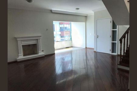 Apartamento para alugar com 246m², 2 quartos e 4 vagas