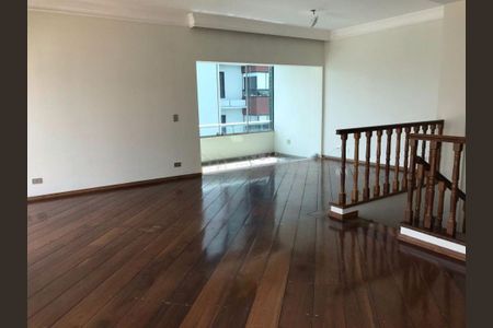 Apartamento para alugar com 246m², 2 quartos e 4 vagas