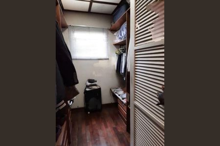 Casa à venda com 350m², 4 quartos e 4 vagas