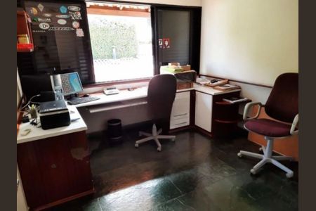 Casa à venda com 350m², 4 quartos e 4 vagas