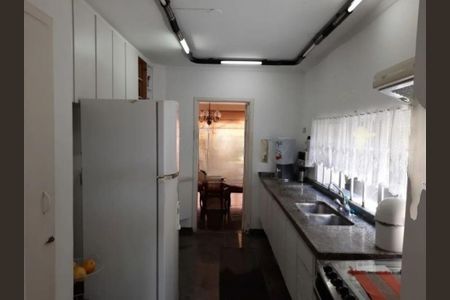 Casa à venda com 350m², 4 quartos e 4 vagas