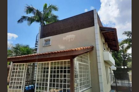 Casa à venda com 350m², 4 quartos e 4 vagas