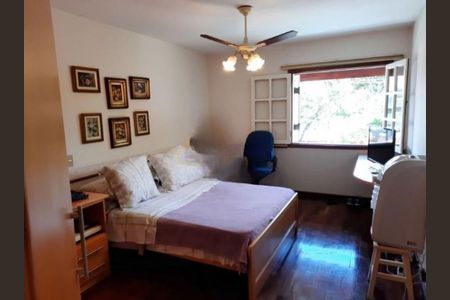 Casa à venda com 350m², 4 quartos e 4 vagas