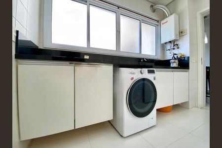 Apartamento para alugar com 159m², 3 quartos e 3 vagas