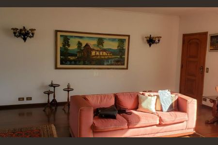 Casa à venda com 375m², 4 quartos e 5 vagas