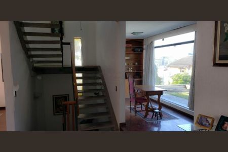 Casa à venda com 375m², 4 quartos e 5 vagas