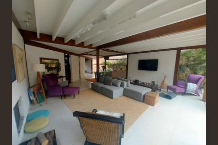 Casa à venda com 292m², 3 quartos e 4 vagas