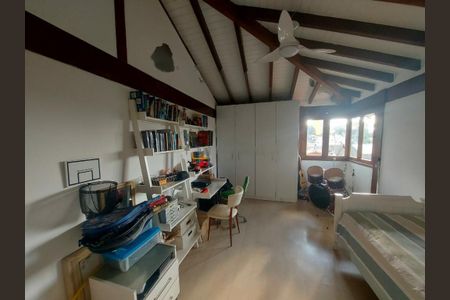 Casa à venda com 292m², 3 quartos e 4 vagas