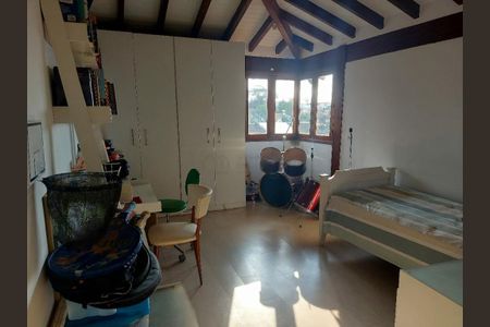 Casa à venda com 292m², 3 quartos e 4 vagas