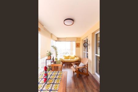 Apartamento à venda com 126m², 3 quartos e 2 vagasVaranda