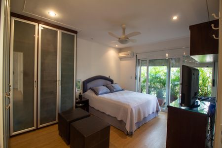 Casa à venda com 509m², 5 quartos e 5 vagas Casa à venda com 509m², 5 quartos e 5 vagasSuíte 3