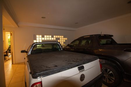 Casa à venda com 509m², 5 quartos e 5 vagas Casa à venda com 509m², 5 quartos e 5 vagasGaragem