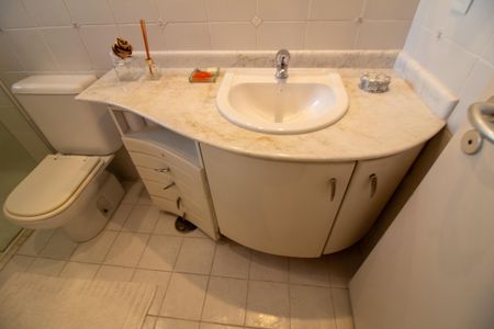 Casa à venda com 509m², 5 quartos e 5 vagas Casa à venda com 509m², 5 quartos e 5 vagasBanheiro da Suíte 3