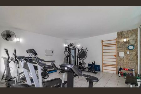 Casa à venda com 509m², 5 quartos e 5 vagas Casa à venda com 509m², 5 quartos e 5 vagasÁrea comum - Academia