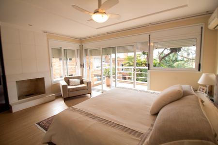 Casa à venda com 509m², 5 quartos e 5 vagas Casa à venda com 509m², 5 quartos e 5 vagasSuíte 5