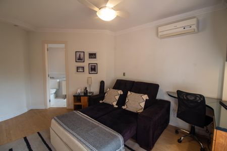 Casa à venda com 509m², 5 quartos e 5 vagas Casa à venda com 509m², 5 quartos e 5 vagasSuíte 4