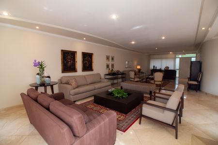 Casa à venda com 509m², 5 quartos e 5 vagas Casa à venda com 509m², 5 quartos e 5 vagasSala 2