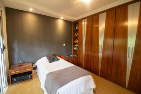 Casa à venda com 509m², 5 quartos e 5 vagas Casa à venda com 509m², 5 quartos e 5 vagasSuíte 1