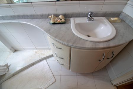 Casa à venda com 509m², 5 quartos e 5 vagas Casa à venda com 509m², 5 quartos e 5 vagasBanheiro da Suíte 1