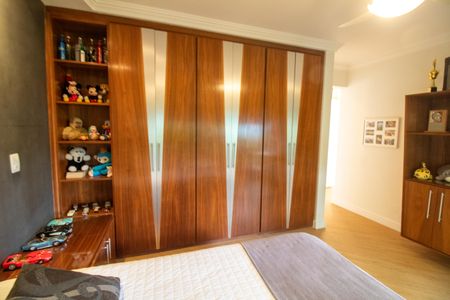 Casa à venda com 509m², 5 quartos e 5 vagas Casa à venda com 509m², 5 quartos e 5 vagasSuíte 1