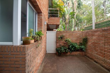 Casa à venda com 509m², 5 quartos e 5 vagas Casa à venda com 509m², 5 quartos e 5 vagasQuintal de Serviço