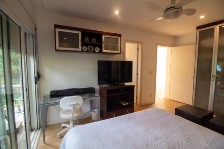 Casa à venda com 509m², 5 quartos e 5 vagas Casa à venda com 509m², 5 quartos e 5 vagasSuíte 3