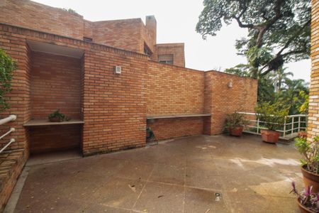 Casa à venda com 509m², 5 quartos e 5 vagas Casa à venda com 509m², 5 quartos e 5 vagasChurrasqueira