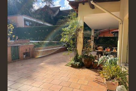 Casa à venda com 350m², 3 quartos e 4 vagas