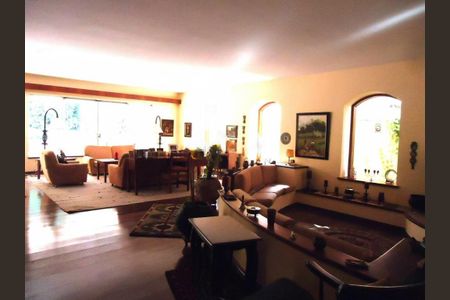 Casa à venda com 350m², 3 quartos e 4 vagas