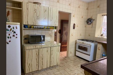 Casa à venda com 350m², 3 quartos e 4 vagas