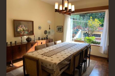 Casa à venda com 350m², 3 quartos e 4 vagas