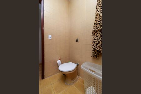 Casa à venda com 190m², 3 quartos e 4 vagasSuíte - Banheiro