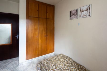 Casa à venda com 180m², 3 quartos e 2 vagasQuarto 3
