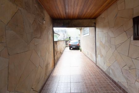 Casa à venda com 180m², 3 quartos e 2 vagasCorredor