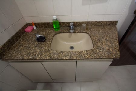 Casa à venda com 180m², 3 quartos e 2 vagasBanheiro