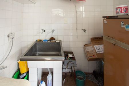 Casa à venda com 180m², 3 quartos e 2 vagasÁrea de Serviço