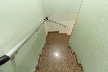 Casa à venda com 180m², 3 quartos e 2 vagasEscada