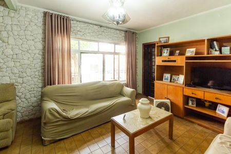 Casa à venda com 180m², 3 quartos e 2 vagasSala