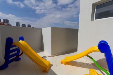 Studio para alugar com 30m², 1 quarto e 1 vaga Studio para alugar com 30m², 1 quarto e 1 vagaÁrea comum - Playground