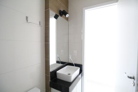 Apartamento para alugar com 75m², 2 quartos e sem vagaBanheiro social