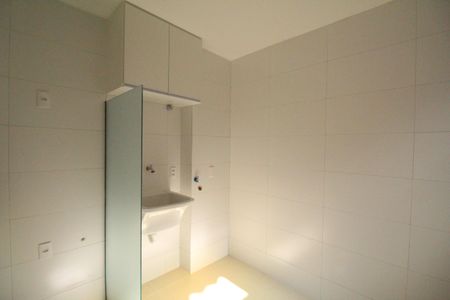 Apartamento para alugar com 75m², 2 quartos e sem vagaÁrea de serviço