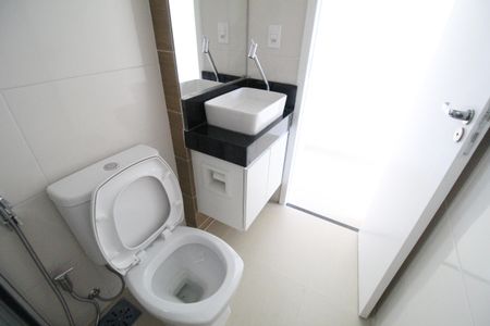 Apartamento para alugar com 75m², 2 quartos e sem vagaBanheiro social