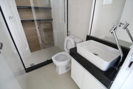 Apartamento para alugar com 75m², 2 quartos e sem vagaBanheiro social